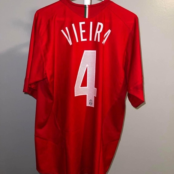 Nike Red Juventus Short Sleeve Shirt - Picture 2 of 6